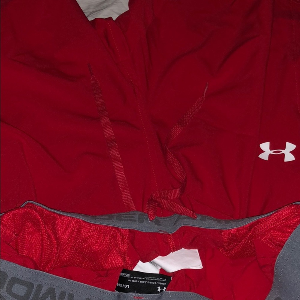 Under Armour - Picture 3 of 3